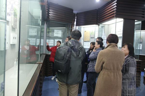 2018.12.18邱敏老师同学.jpg