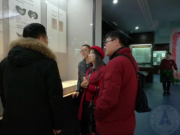 台湾东海大学参观_副本.jpg